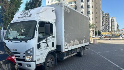 הובלות חסונה - משאית סגורה רמפה ירושלים