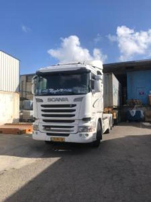 תאמר ביאטרה - משאית סמיטריילר ארגז פלטה מכולות נמל