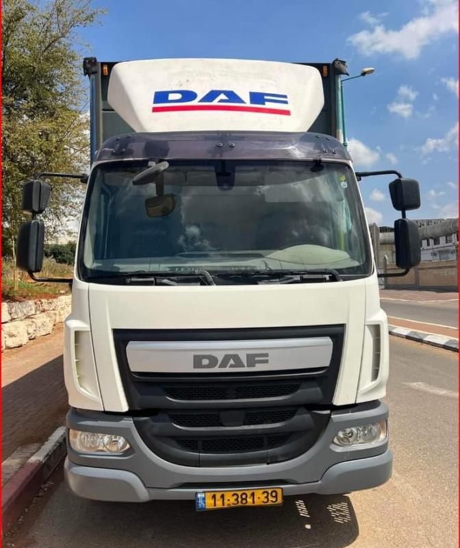 מיכאל הובלות ומנופים - משאית סגורה